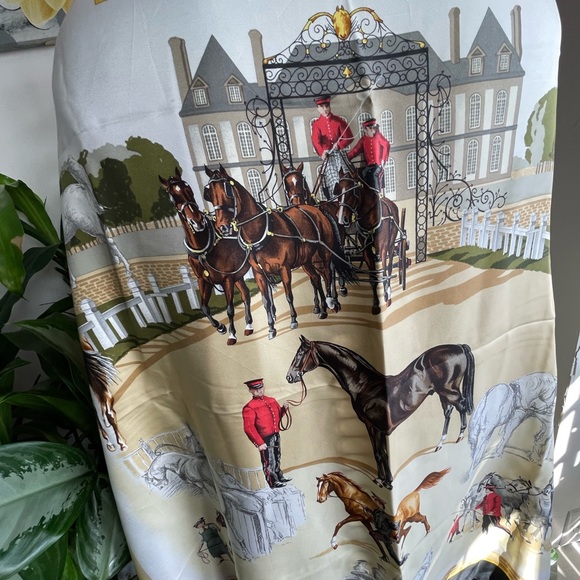 Hermès Silk Scarf - Picture 6 of 16